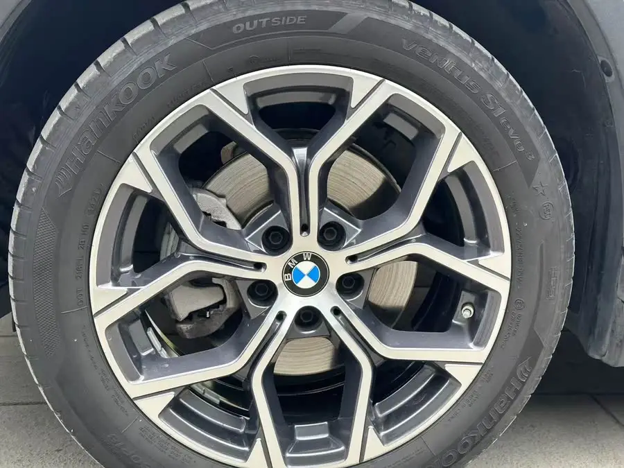 بي إم دبليو X1 2022 sDrive20Li إصدار فاخر