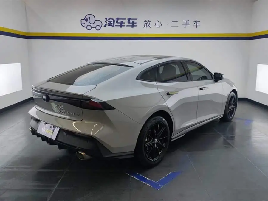 Changan UNI-V 2022 Model 1.5T Premium