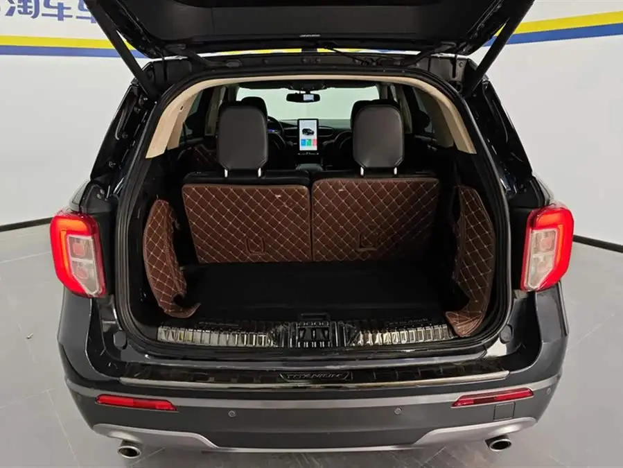 إكسبلورر 2020 إيكو بوست 285 إصدار تيتانيوم 4WD 6 مقاعد