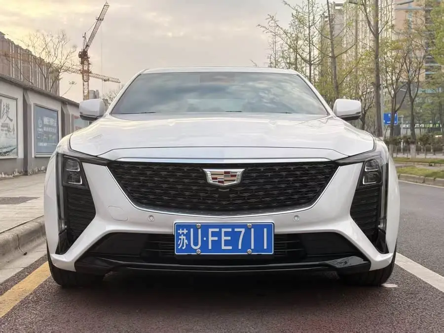 كاديلاك CT5 2024 28T برو الفاخر