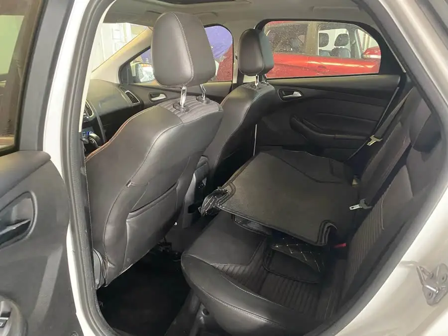 فورد فوكس 2020 هاتشباك 1.5 لتر أوتوماتيكي تريند