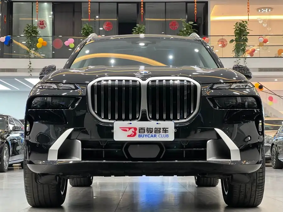 بي إم دبليو X7 2024 xDrive40i حزمة الرفاهية الرائدة