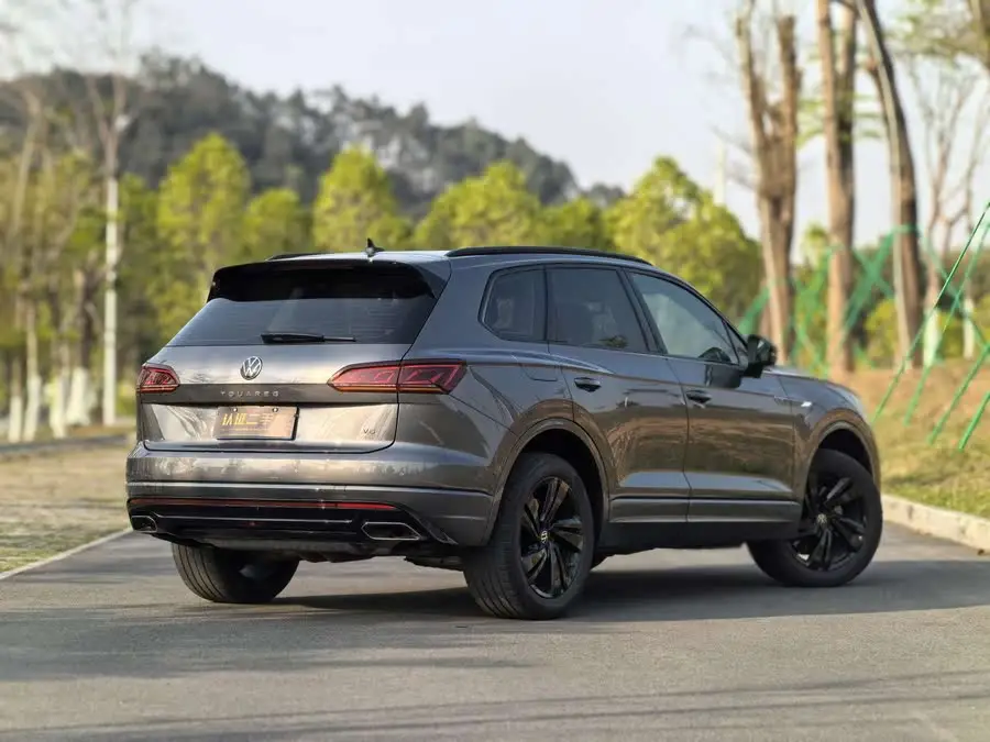 Touareg 2023 3.0 TSI R-Line Black Sport Package