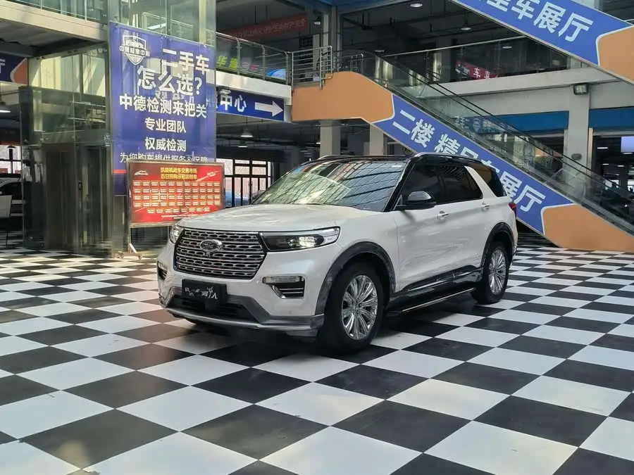 مستكشف 2020 EcoBoost 285 نسخة تيتانيوم رباعية الدفع 7 مقاعد