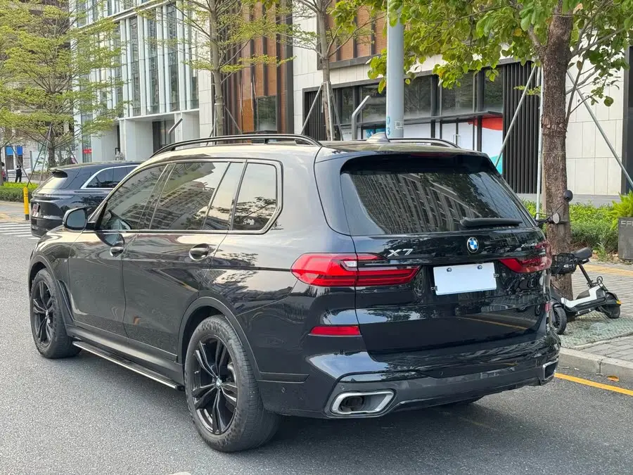 بي إم دبليو X7 2021 xDrive40i حزمة M الرياضية الفاخرة