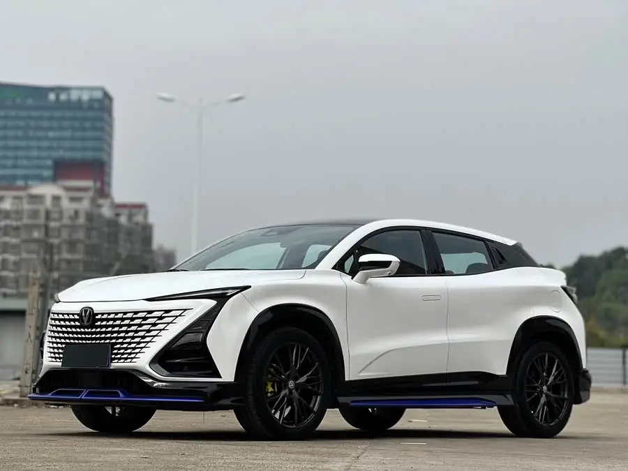 شانغن UNI-T 2023 الجيل الثاني 1.5T النسخة الرياضية الفاخرة