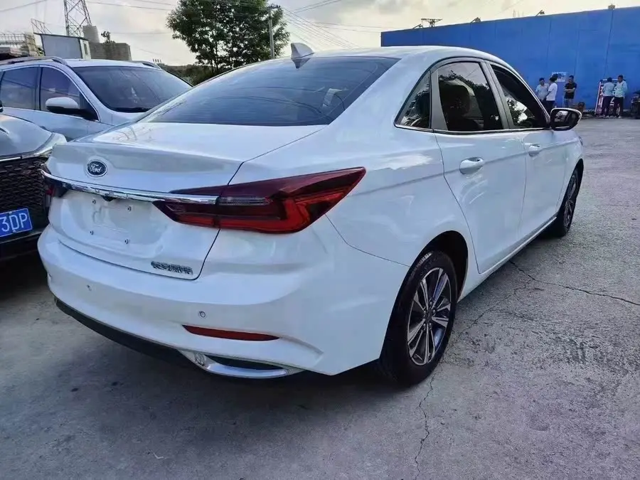 Ford Focus 2021 1.5L Automatic Diamond Edition