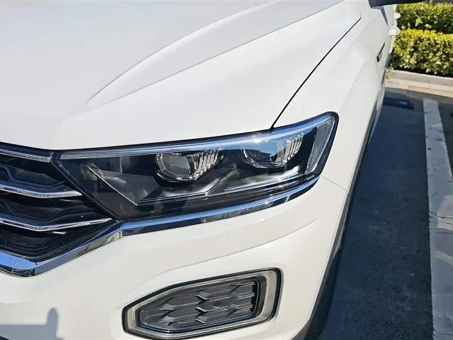 T-ROC 2022 طراز 280TSI DSG دفع ثنائي راحة بلس
