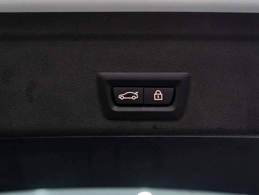 بي إم دبليو X6 2022 xDrive30i مجموعة M الرياضية