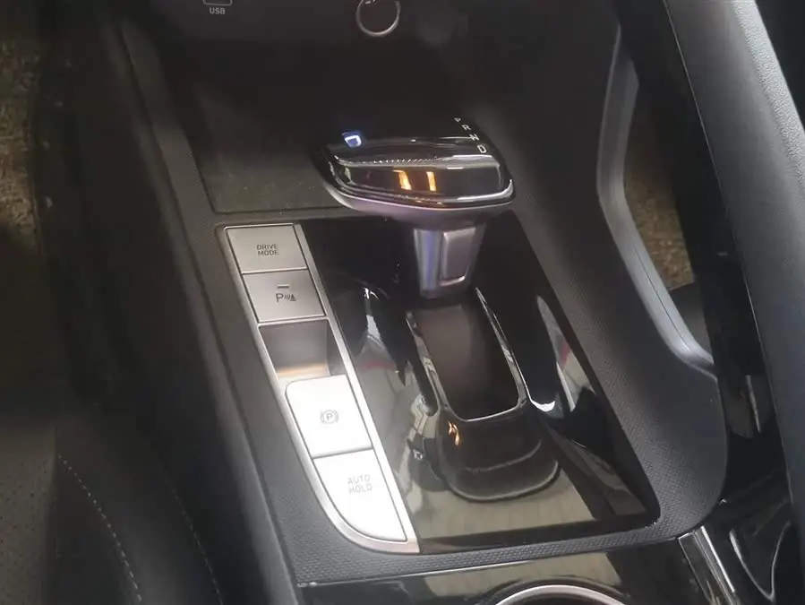 إلنترا 2021 1.5 لتر CVT GLX النسخة النخبوية