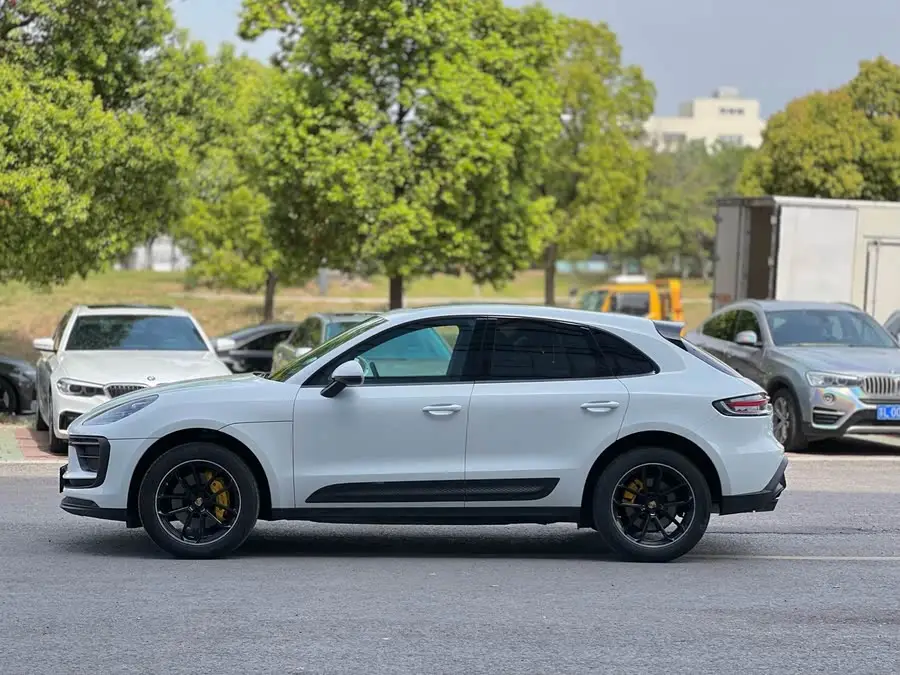 2023 Macan 2.0T