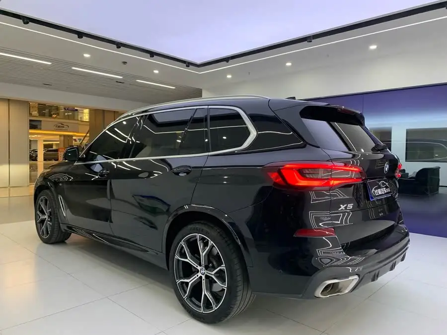 بي إم دبليو X5 2022 تعديل xDrive 40Li حزمة رياضية M