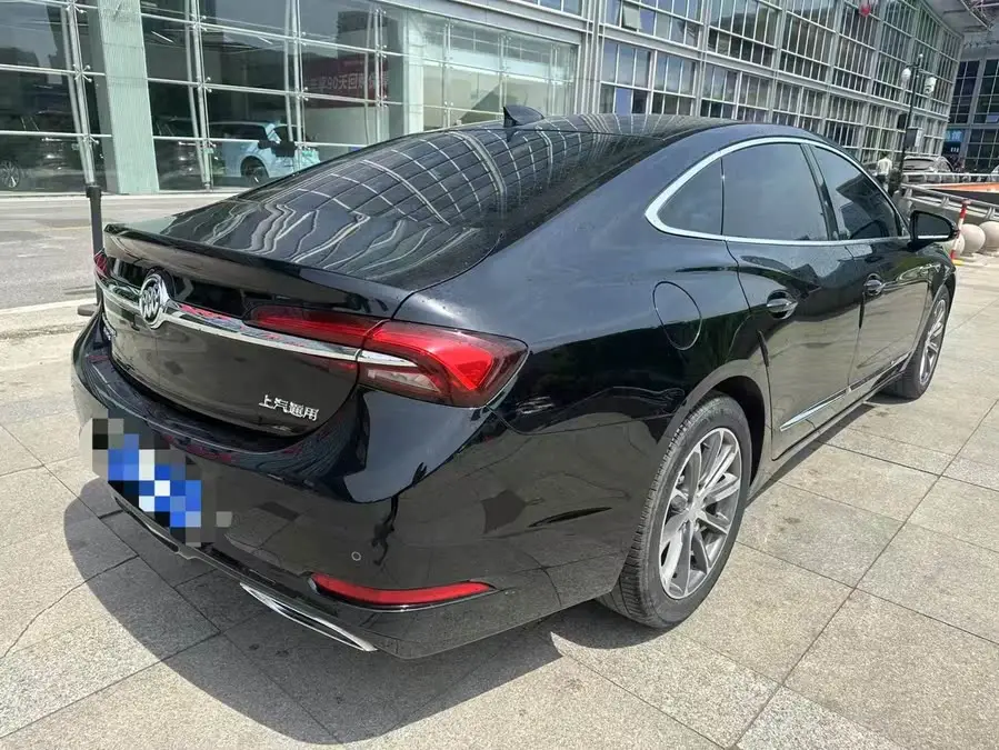 بيوك لاكروس 2022 652T الفاخرة