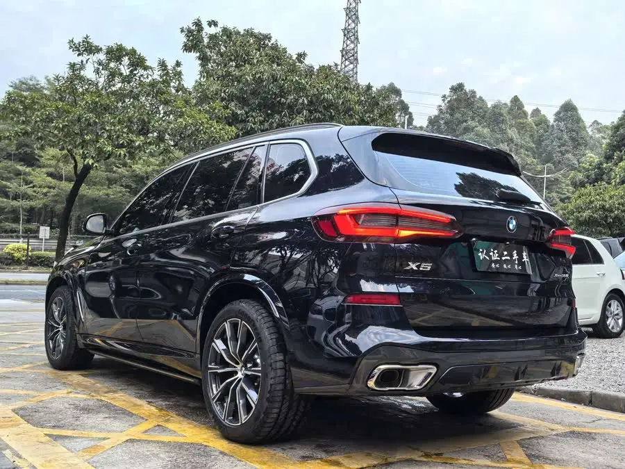 بي إم دبليو X5 2022 xDrive 30Li حزمة M الرياضية الفاخرة