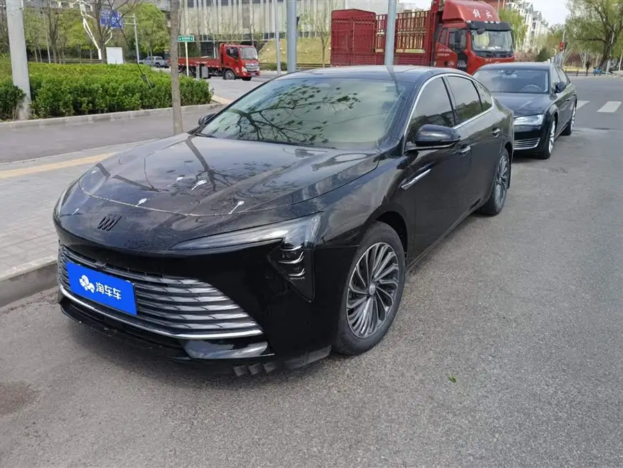 بويك لاكروس 2023 28T بريميوم