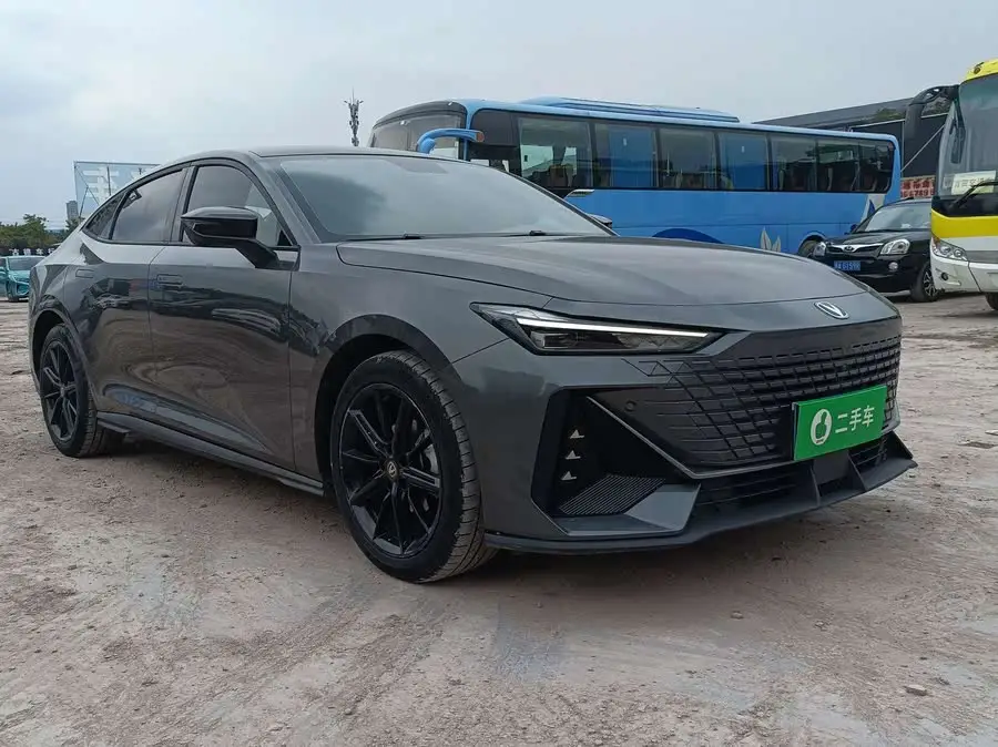 Changan UNI-V 2022 1.5T Deluxe