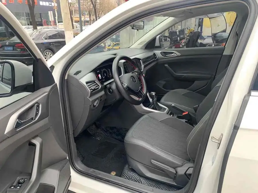 توجيلا 2022 1.5L نسخة الراحة الأوتوماتيكية