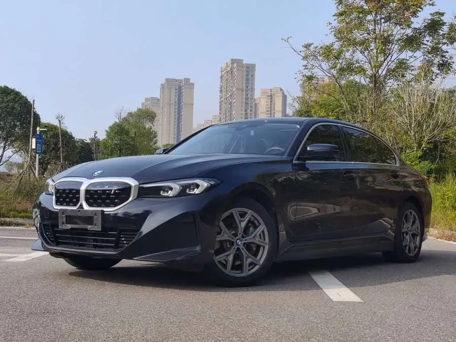 بي إم دبليو i3 2022 إيدرايف 35 إل