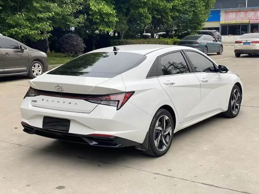 إلنترا 2022 1.5 لتر CVT لكس بريميوم