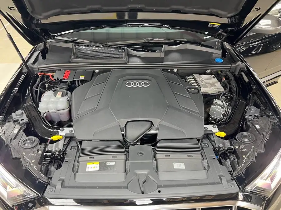 Audi Q7 2023 55 TFSI quattro S Premium