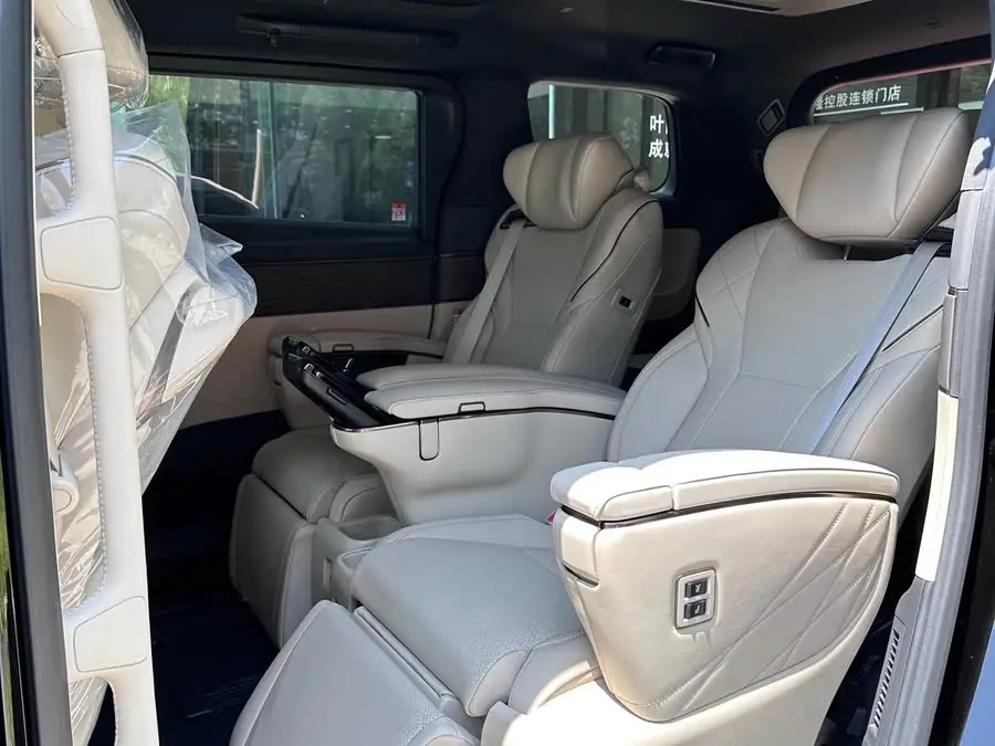 ألفارد 2024 نسخة الدفع المزدوج 2.5 لتر المتميزة