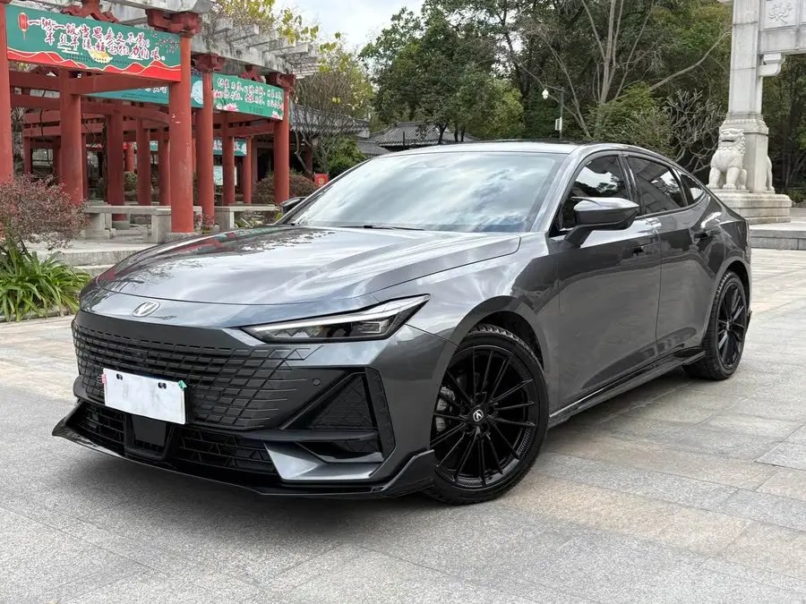 Changan UNI-V 2023 1.5T Sport Edition