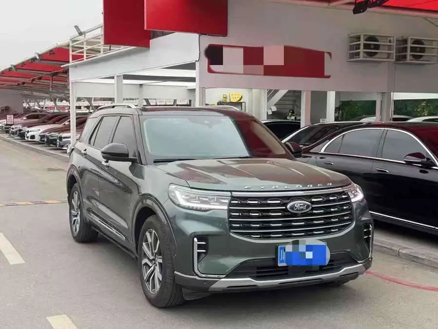 مستكشف 2023 EcoBoost 285 دفع رباعي تيتانيوم 7 مقاعد