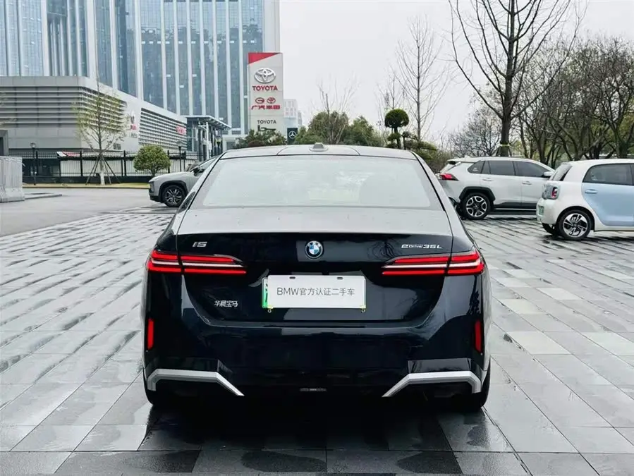 BMW i5 2024 eDrive 35L Premium M Sport Package