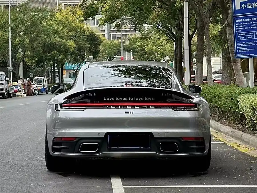 بورش 911 2023 كاريرا 3.0T