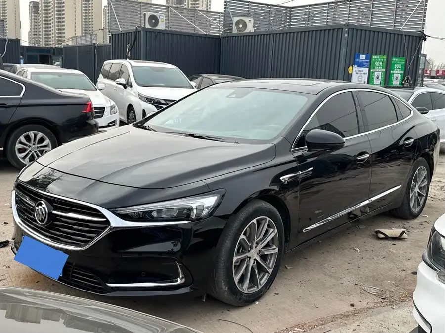 بيوك لاكروس 2021 652T البريميوم