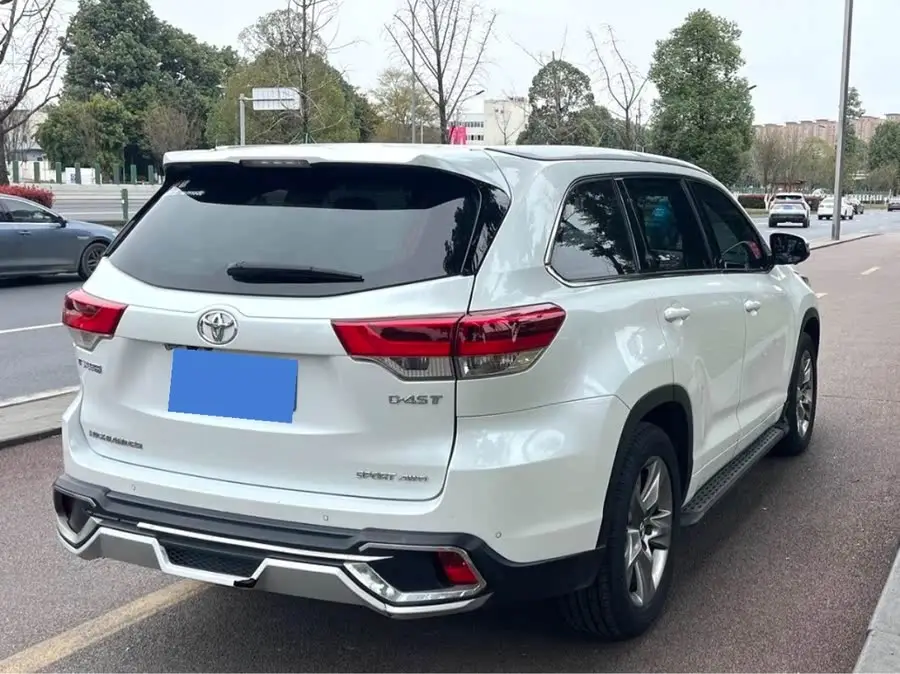 2021 تويوتا هايلاندر 2.0T دفع رباعي فاخرة 7 مقاعد