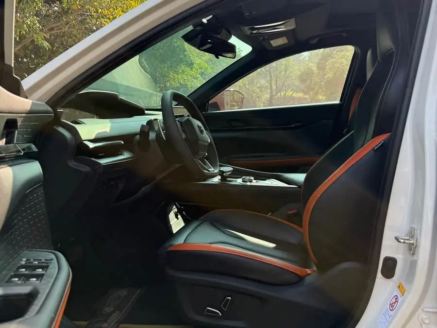 Changan UNI-V 2023 1.5T Premium