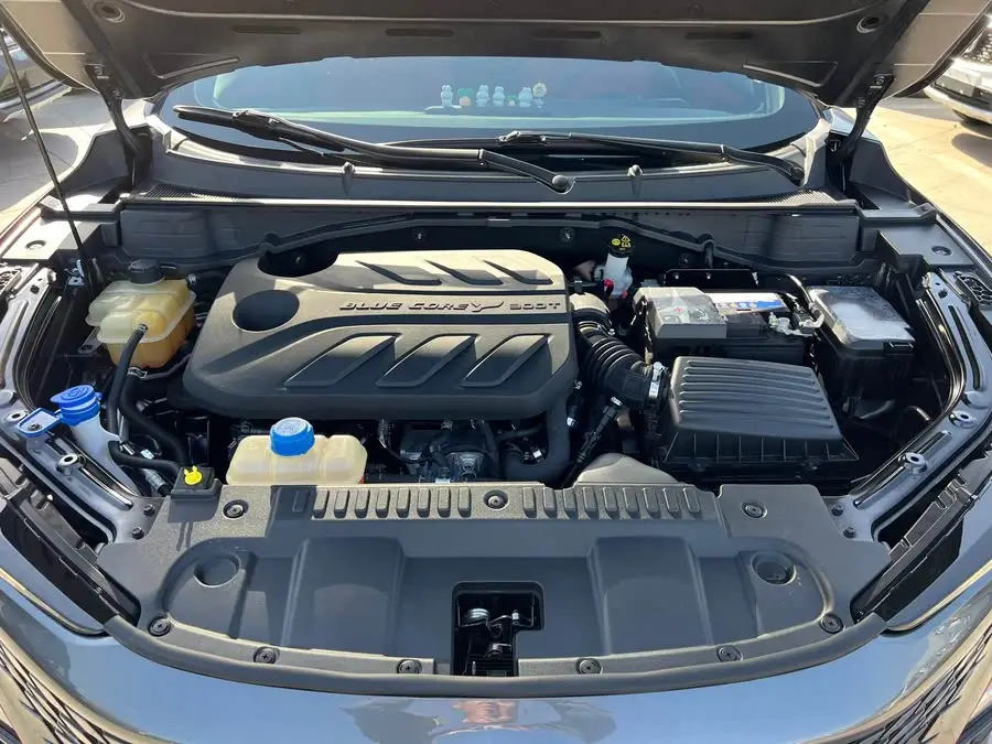 شانجان UNI-T طراز 2020 1.5T الفاخر