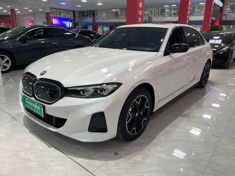 BMW i3 2024 eDrive 40 L Night Pack