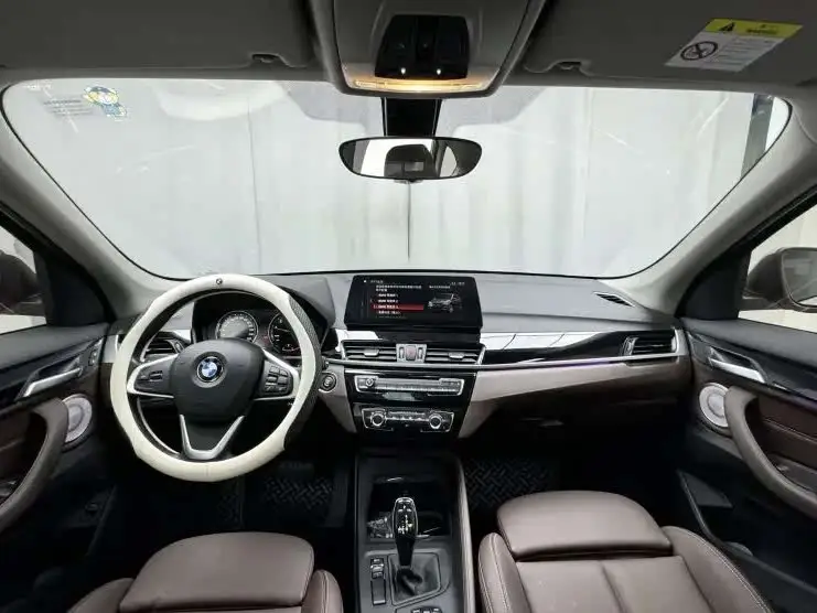 BMW X1 2022 sDrive20Li Luxury Edition
