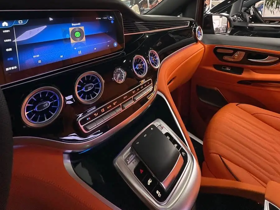 فيتو 2024 2.0T نسخة الأعمال 7 مقاعد