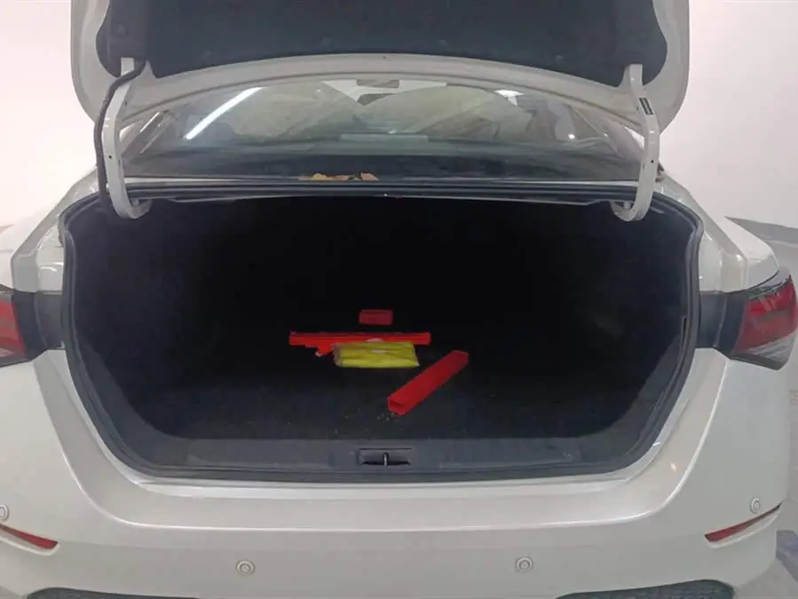 2022 نيسان سيلفي 1.6 لتر XL CVT استمتع