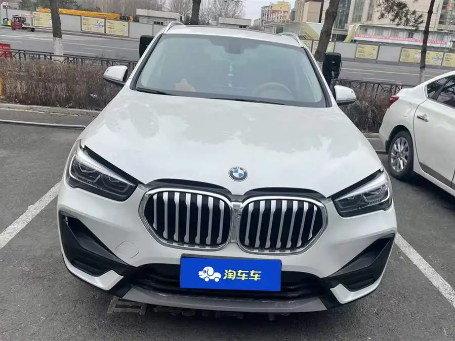 بي إم دبليو X1 2021 sDrive25Li إصدار رائد