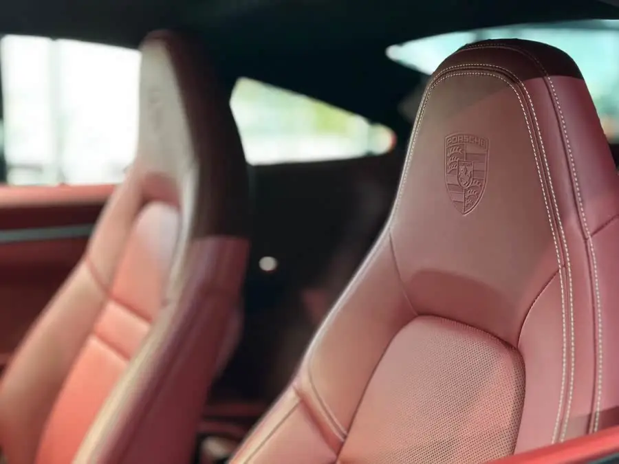 بورش 911 2023 كاريرا 3.0T