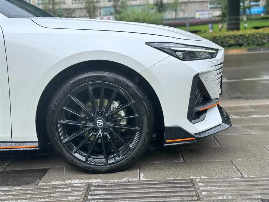 Changan UNI-V 2022 1.5T Premium