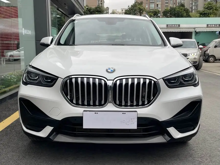 بي إم دبليو X1 2022 sDrive25Li إصدار رائد