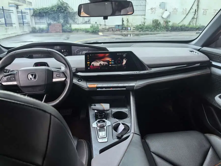 Changan UNI-V 2022 1.5T Premium