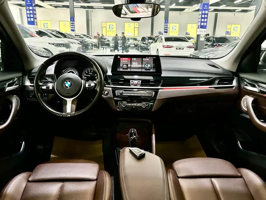 BMW X1 2021 sDrive25Li Leading Model