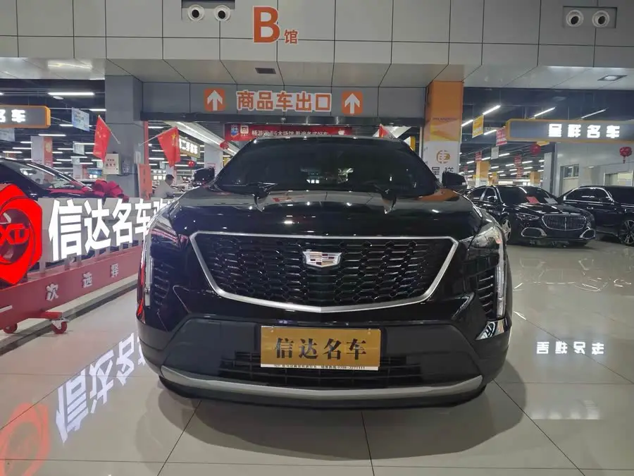 كاديلاك XT4 2021 28T دفع ثنائي رائد