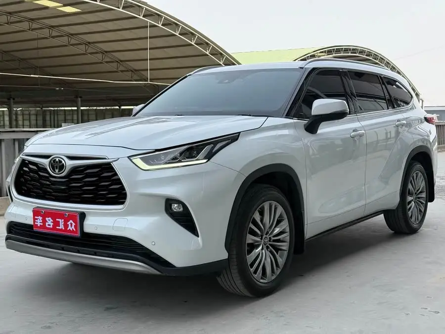 هايلاندر 2022 380T نسخة بريميوم للدفع الرباعي 7 مقاعد