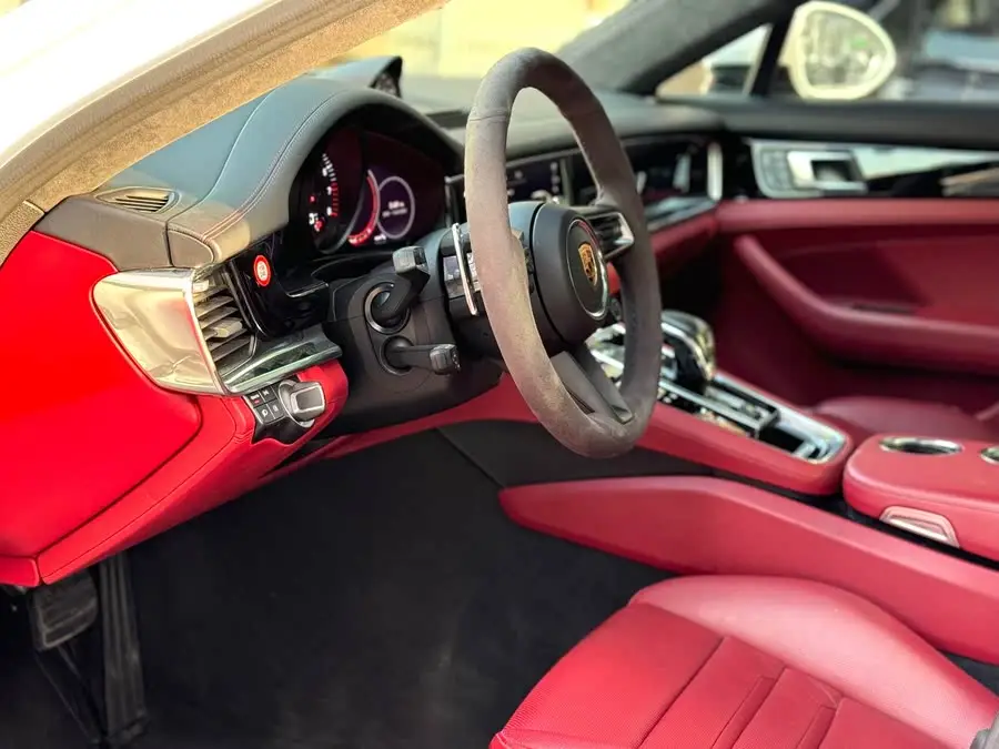 2022 Panamera Executive Platinum Edition 2.9T