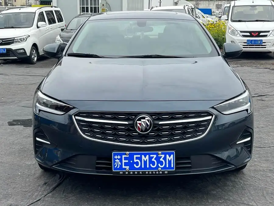 بيوك ريجال 2021 552T النخبة