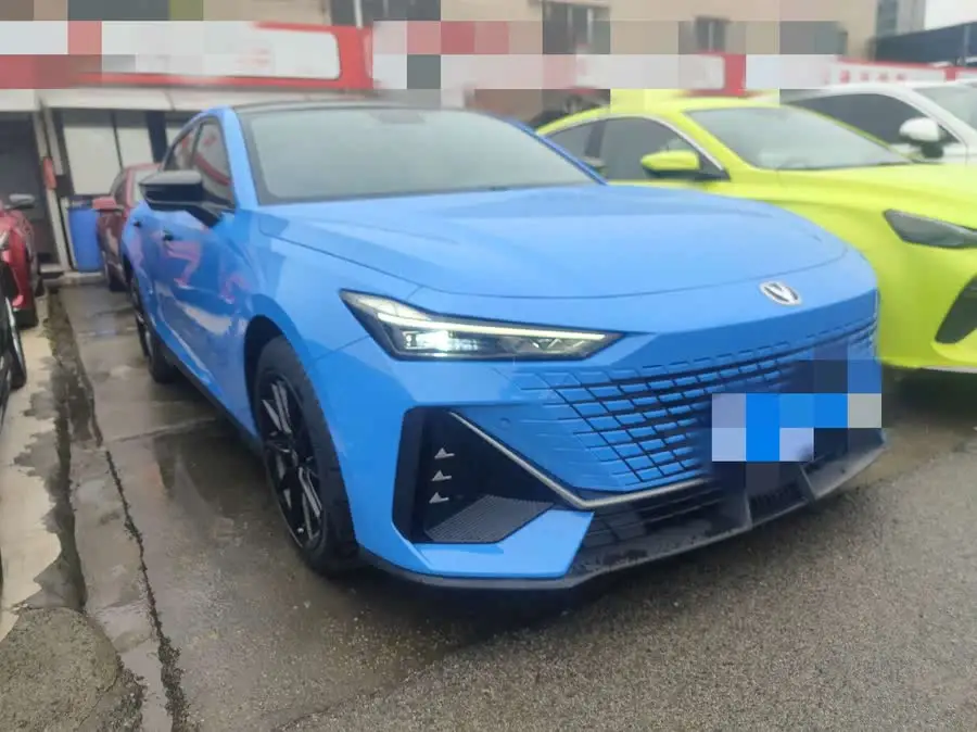 Changan UNI-V 2022 1.5T Smart Pilot