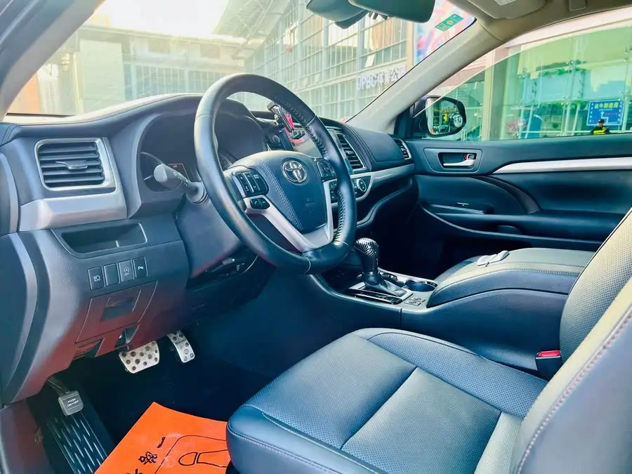 هايلاندر 2018 2.0T دفع رباعي نسخة فاخرة 7 مقاعد المواصفات الوطنية VI