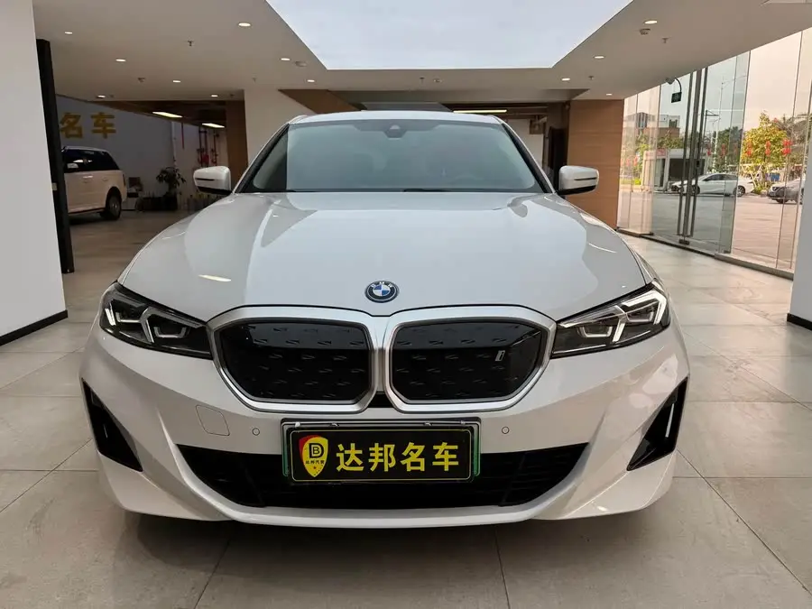 بي إم دبليو i3 2024 eDrive 35 L